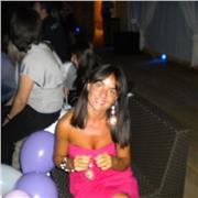 insegnante laureata in giurisprudenza impartisce lezioni di diritto per preparazione scolastica o universitaria